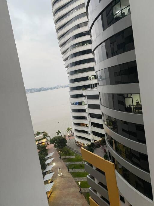 Bellini Luxury - Puerto Santa Ana Apartment Guayaquil Exterior photo
